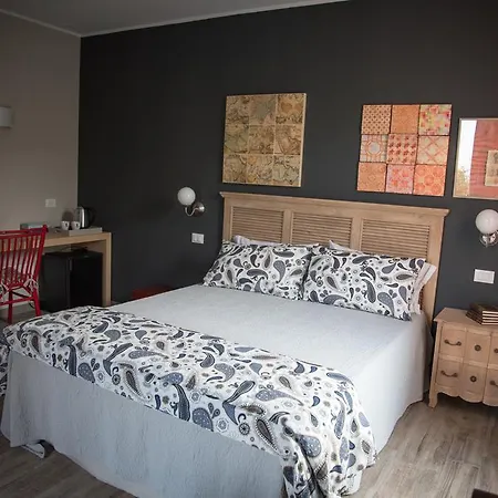 La Dimora Del Garda Bed & Breakfast 3*